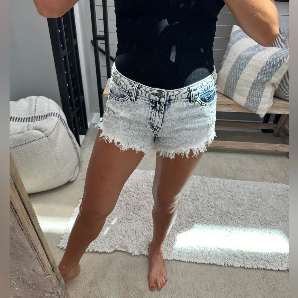 Blue Spice Acid Wash Distressed Denim Shorts Frayed Raw Hem Festival | Size 9 - Picture 5 of 15